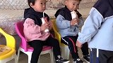 家有龙凤三胞胎，有种情叫做浓浓的兄妹情