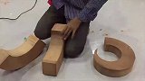 这是我见过最霸气的手工制作实木楼梯扶手，木工师傅技术了得