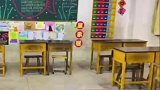 爸爸为了女儿拥有快乐小学时光，更换了整个班级的课桌