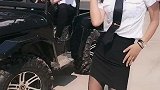 机长和空姐飞机场尬舞，这男的明显更胜一筹