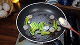 清炒虾仁的做法，营养又好吃的清炒虾仁，超级下饭