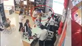男子闯入营业厅打伤两名女营业员砸坏电脑 警方：有精神疾病史