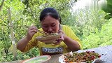 胖妹做苍蝇头解馋，超级下饭，自己吃最美味了