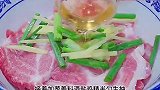猪肉别总炒着吃了，像我这样做个炸猪排，外焦里嫩，回味无穷