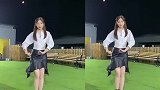 张含韵又把《谁是我的新郎》跳火了，被网红争相模仿