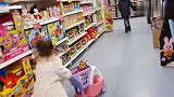 少儿真人秀：妹妹带着婴儿娃娃去玩具店买天线宝宝