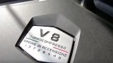 发动机是一款双涡轮增压4升V8发动机，输出功率为650马力