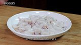 不加水做出来的鱿鱼煲鲜香入味，家常海鲜做法很简单，下酒又下饭