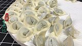 分享韭菜鲜肉小混沌的做法，自己调馅自己包，比早餐店好吃