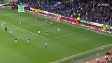 第38分钟伯恩利球员亨德里克射门
