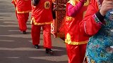 这媒婆老俏皮了