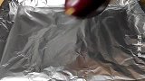 在家里茄子试试这样做，简单省事味道却不简单，一盘吃不够