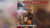 上海一男租客睡在1米多高垃圾堆，中介催租推门惊呆：床都快看不见了，叫人清理得多少钱
