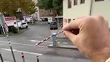 小伙拍创意视频，竟能用手操控城市交通