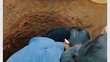 患癌老人挖洞“等死”：关爱老人各方不能缺位   老人