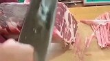 美国正宗的手切涮羊肉，这刀工真是耍的出神入化了，太牛了