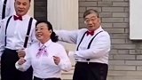合唱团这位爷爷的快乐溢出屏幕！他们曾经也是小可爱！