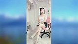 猜一下年龄，精致打扮后的女人是很难看出岁月痕迹
