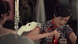 午夜蝴蝶：俏寡妇烈焰红裙，律师看傻眼，抛开老婆陪她玩