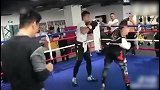 健身教练对抗拳击手 惨遭暴击KO差距明显