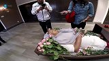 美国“水葬”比火葬还残忍？尸体瞬间变为液体，镜头记录全过程