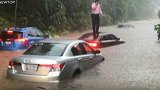 华盛顿遭遇创纪录暴雨 史上首次发布洪水紧急预警