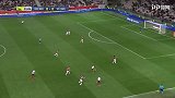 第52分钟卡昂球员哈乌伊射门