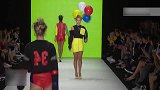 时尚走秀：美女模特性感走秀，高挑的时尚，十分霸气