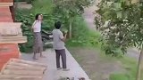 婆婆怕儿媳吵架吃亏，偷偷传授绝招