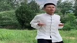 小哥哥有两下子啊，这快拳打的一看就是真功夫啊，佩服