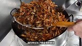 废弃的虾头不要扔，教你制作超级美味的虾油炒饭，真是简单又美味