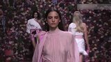 时尚走秀：外国美女精彩走秀，亮眼走秀，妙不可言