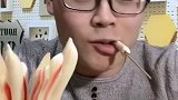 老铁们，儿时的回忆糖果，大伙小时候吃过没？