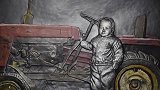 大爷传承铁板浮雕画30年 一件作品得敲数万锤