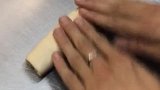 师傅正在做吐司，我觉得做好之后的吐司，肯定很好吃