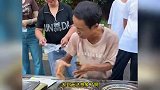 江西一炸鸡排摊主爆火网络，三大原则被网友戏称“鸡排主理人”