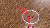 河南一高校卖饮品不许加盖？校方：为了环保减少塑料垃圾