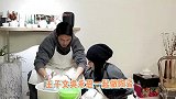 王子文送吴永恩定情信物，刻二人名字超甜蜜，男方高兴将人搂怀里