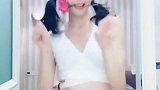 我想大声告诉你！我牙齿很白……不仅长得漂亮笑容还那么的甜美！