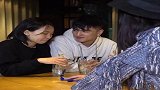 老板，你真会说话，你一句亲生的就好，“隔壁老王”差点笑出声！