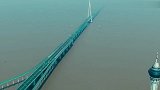 世界独一无二的大桥，桥被水分开车辆却不减速，不怕开进海里吗？
