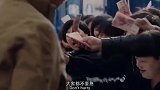 黑心商人卖变异大鱼，结果一口绿色鱼籽下去，后背长出鱼鳞！