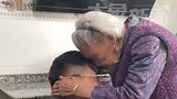 孙子忘了自己生日，百岁奶奶记在心上为其煮了碗生日面