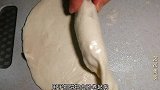 手抓饼不光能剪着吃，分享用手抓饼做美味的小吃，简单方便