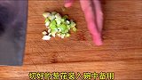 红烧鸡腿最简单的家常做法，色泽红亮，香味十足，看着就直流口水