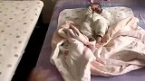 哥哥放学就迫不及待朝妹妹奔去！