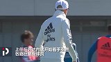齐达内成足坛“万人迷” 激起三大巨星儿皇梦