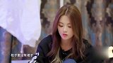杨超越待遇太好，节目组特许她可以带裙子，杨超越：可我没有裙子
