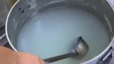 一勺干到底，顺边慢慢起