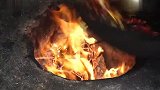 二哥吃“鸡腿,看这吃相，我都馋了
